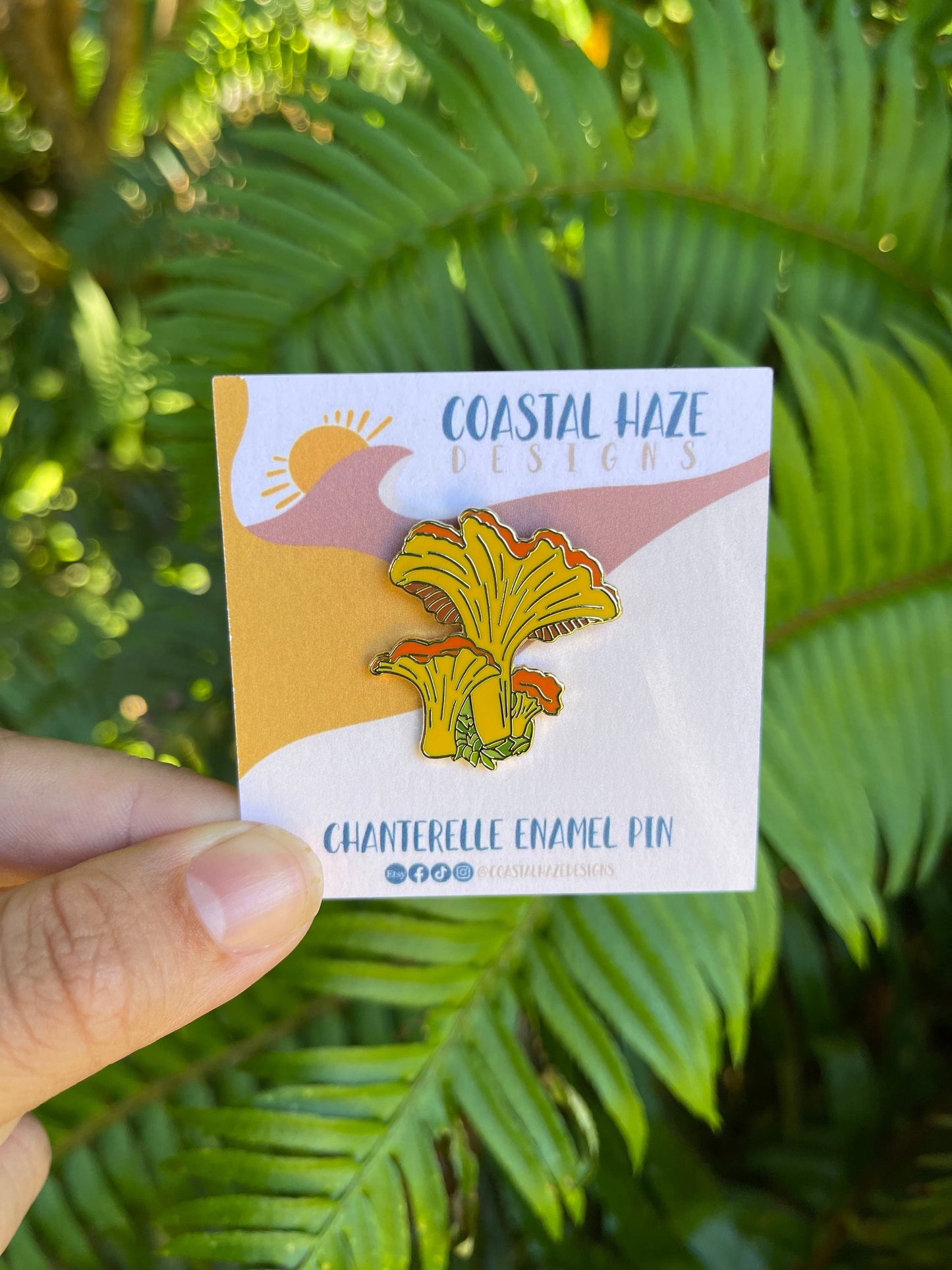 Chanterelle Pin